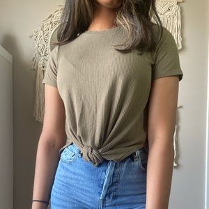 short sleeve side split tee